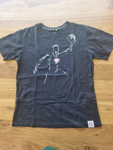 Camiseta Comemorativa NBA 75 Anos GG Preta