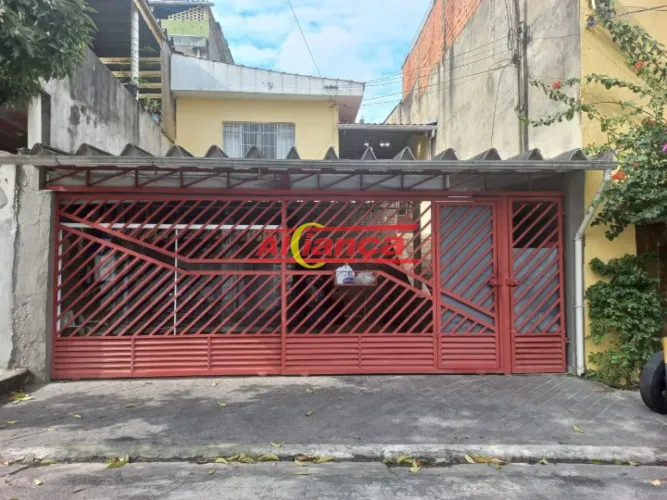Sobrado no Continental 2 com 2 Vagas Cobertas e Excelente Localização!