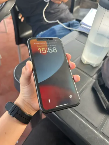 IPHONE XR 64gb