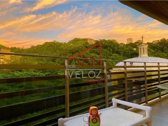 Apartamento : / Residencial / Cosme Velho