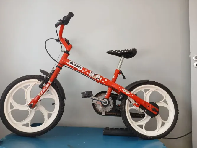 Bicicleta caloi minnie aro 16 com rodinhas