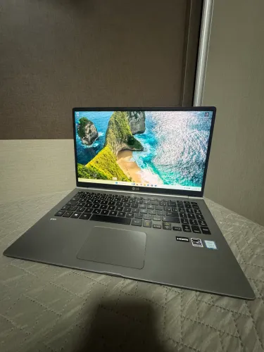 LG gram 15,6" Windows 10 Home Notebook com Intel® Core? i7 8ª geração