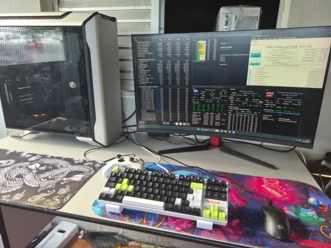 Pc Game Workstation Intel Core Ultra 5 245K Gabinete cooler master SL 600M