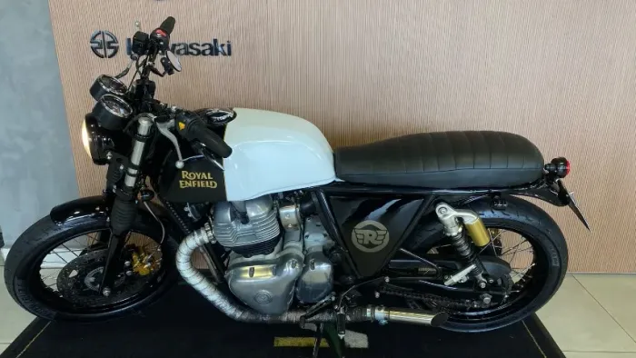 ERICA - CONTINENTAL GT 650 - 2022 - 19.500KM - FINANCIA SEM ENTRADA