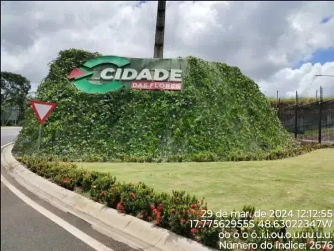 Imóvel para venda tem 250 metros quadrados em Cidade das Flores - Caldas Novas - GO