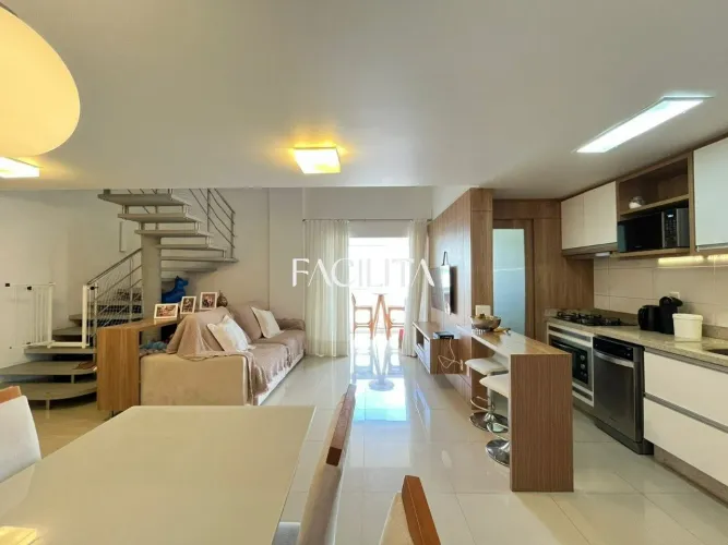 Apartamento duplex com 3 suítes no bairro Capoeiras, Florianópolis.