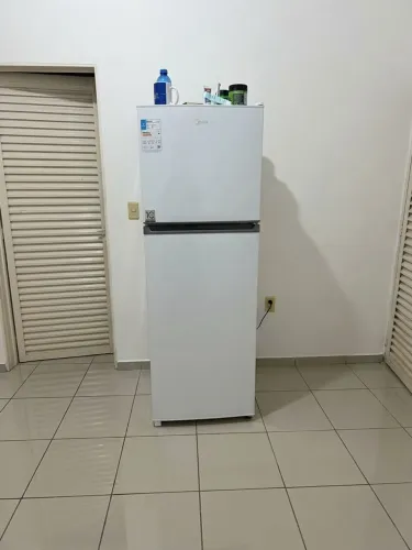 Geladeira Midea Duplex 410L Cycle Defrost Inverter (Branca) - Perfeito Estado