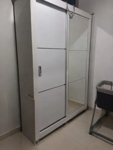 Triliche + guarda-roupa