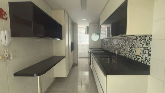 Apartamento 3 Quartos com Suíte e 2 Vagas na Enseada do Suá  Lazer Completo
