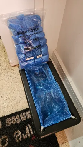 Protetor de pé automático