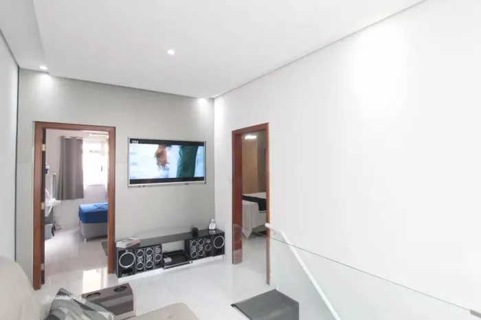Casa com 03 quartos à venda, 180m²