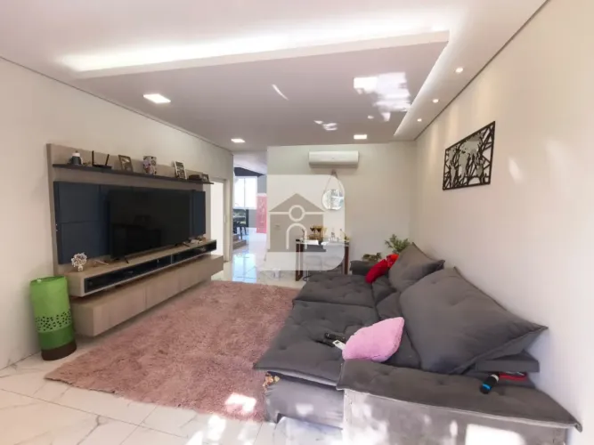 Casa sobrado em condomínio para locação no bairro Novo Mundo