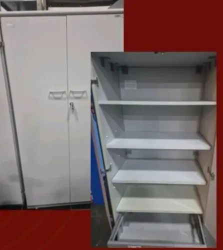 Vendo armário de escritório 2 portas em MDF 