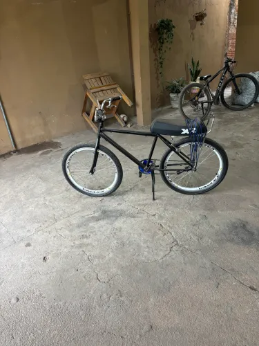 Montadinho com aro V Max e pneu quenda flan