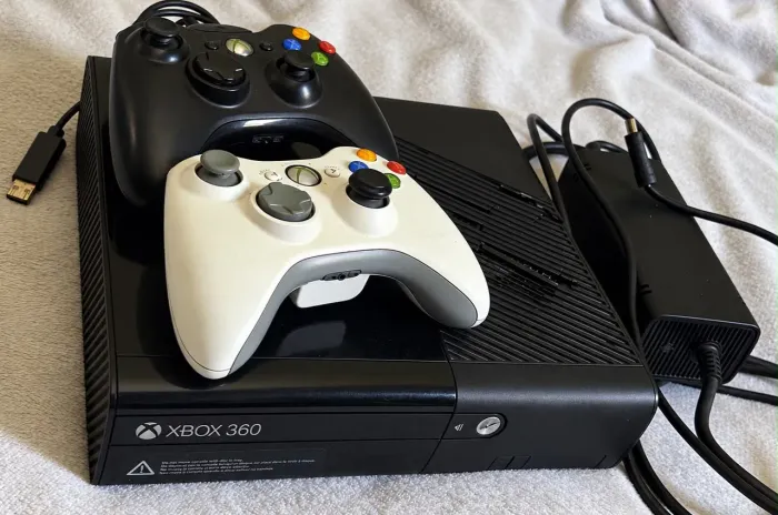 Xbox 360 super slim