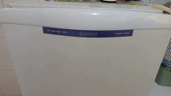 Vendo geladeira cônsul