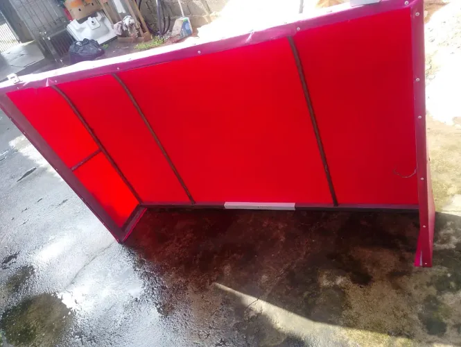 Toldo impecável