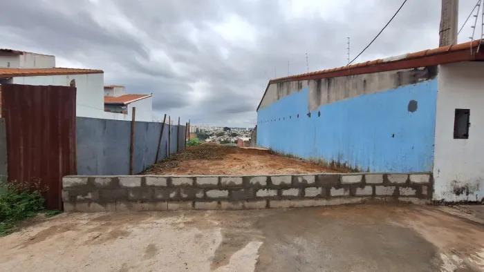 Terreno quitado / Jardim do Marquês