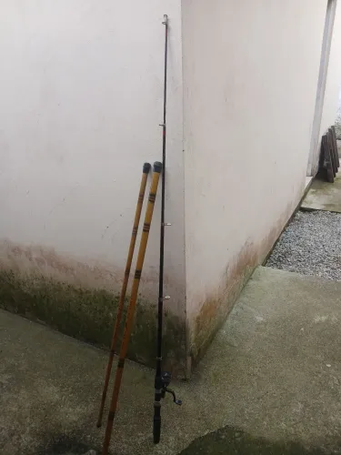 3 varas de pesca por 70reais