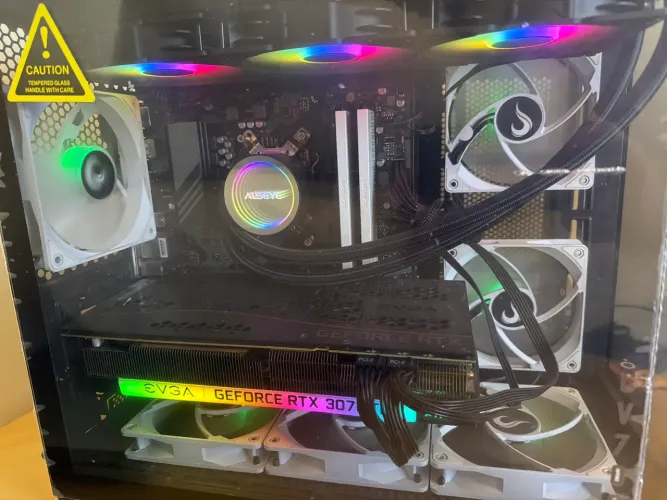 Pc gamer ryzen 9800 x3d + 32gb de ram + rtx 3070ti