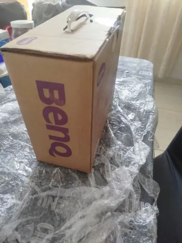 Projetor beng novo na caixa 3.200 lumens
