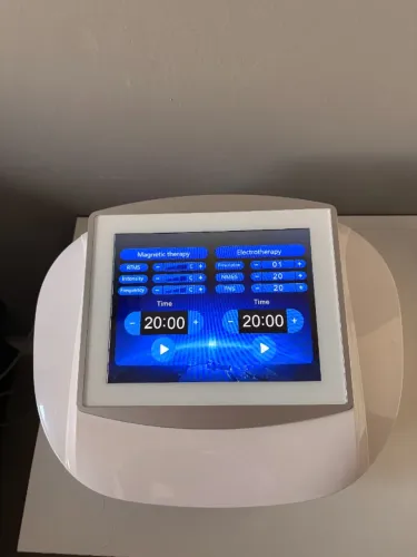 Aparelho de Terapia Transcraniana rTMS