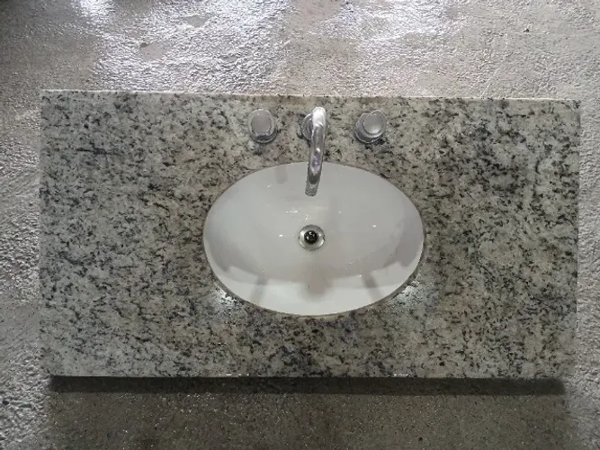 Lavatório de Granito Branco Dallas