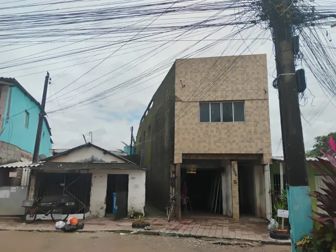 Ótimo oportunidade para fazer vila de casas de aluguel.