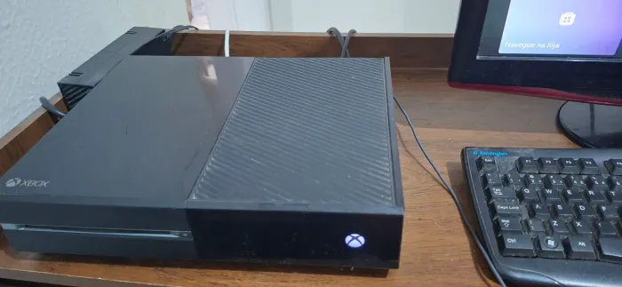 Xbox one sem controle.