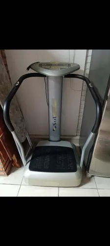 Vendo plataforma vibratória 220v
