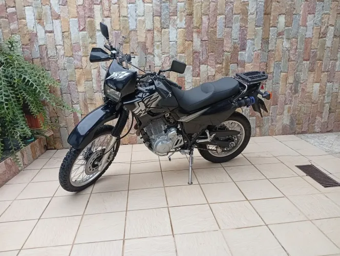 Vendo ou entrego como parte de pagto x Suzuki Vstrom 650 .