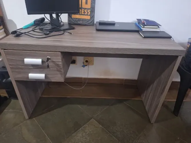 Mesa de escritório madeira maciça 120×60×70