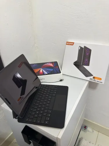 iPad Pro 12,9? 5ª Geração M1 128GB Wi-Fi + Cellular + Teclado + carregador original | Comp