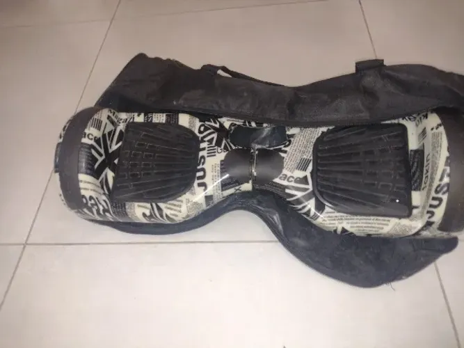 Vendo Overboard por 600 reais só usei 3 vezes e já vai com suporte da bolsa e carregado