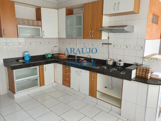 Apartamento à venda no Centro de Americana-SP: 2 quartos, 2 salas, 2 banheiros, 105m² de á
