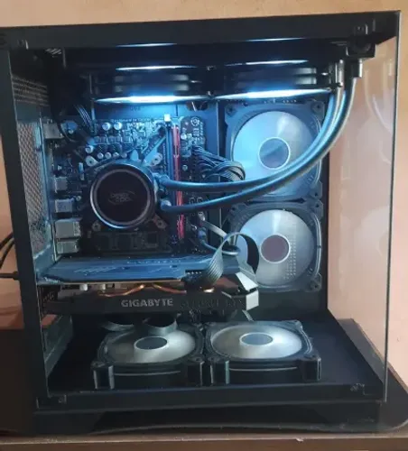PC Gamer i5 + RTX 2060
