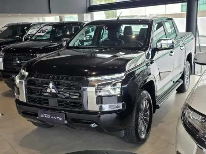 Mitsubishi TRITON HPE 2.4 CD 4X4 TB Diesel Aut. 2027