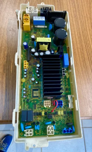 Placa lava e seca LG para retirada de peças ou recondicionar 