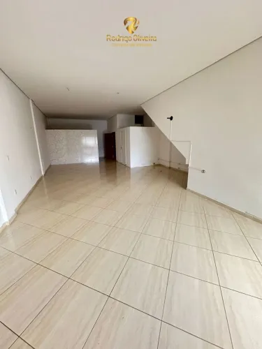 Ponto Comercial para Alugar no Jardim Satélite com 98mt