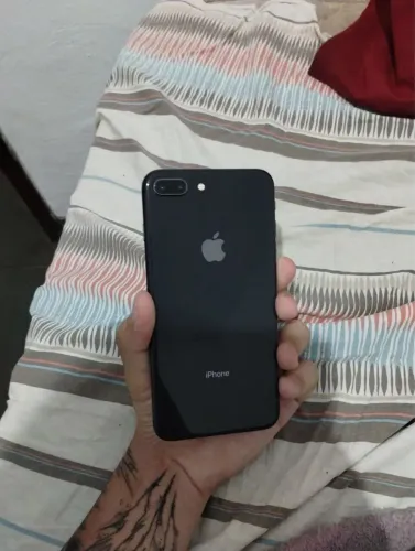 iPhone 8 Plus