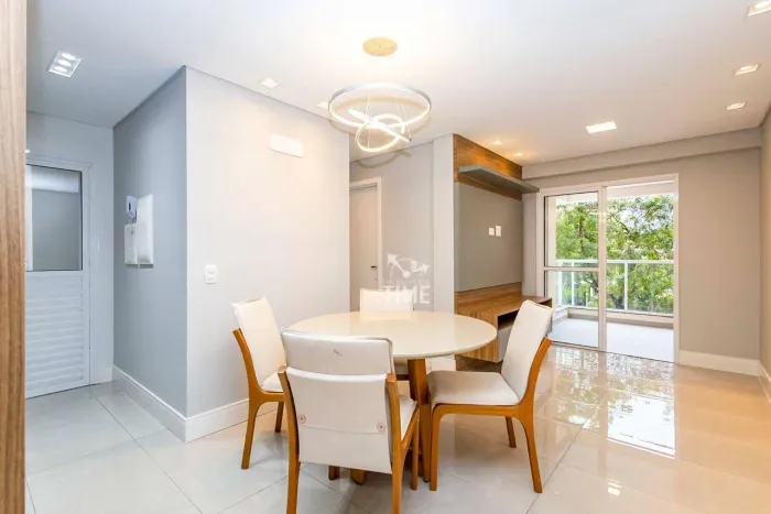 Apartamento com 2 dormitórios para alugar, 62 m² por R$ 4.410/mês - Boa Vista - Curitiba/P