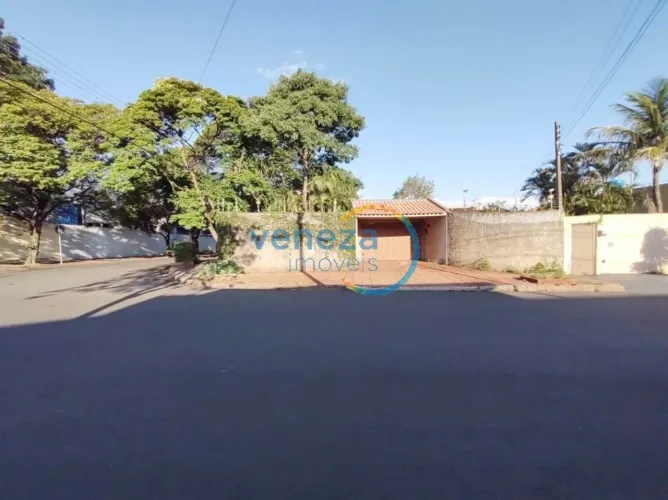 Casa Residencial com 5 quartos à venda por R$ 1600000.00, 400.00 m2 - WALDEMAR HAUER - LON