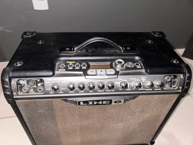 Amplificador Line 6 Spider Jam - Efeitos + Gravação + Voz/Guitarra
