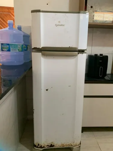 Geladeira esmalte rcd 34 duas portas em ótimo estado