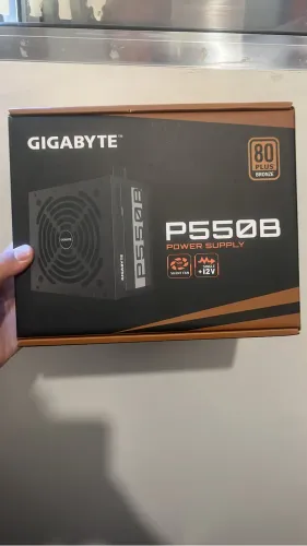 Fonte Gigabyte 550w 80plus bronze