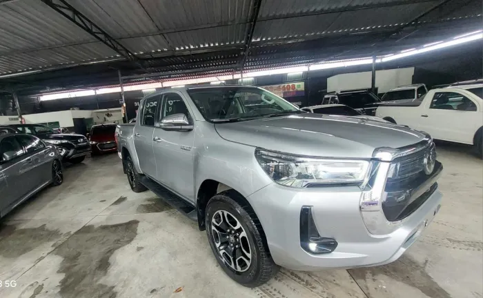 Toyota Hilux CD SRX 4X4 2.8 TDI 16V Diesel Aut. 2023