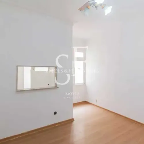 Tijuca - Rua Barão de Mesquita - Apartamento reformado, 1 quarto, cozinha americana e depe