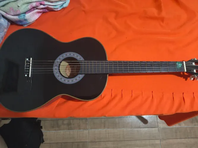Violão iniciante, "Queen's"