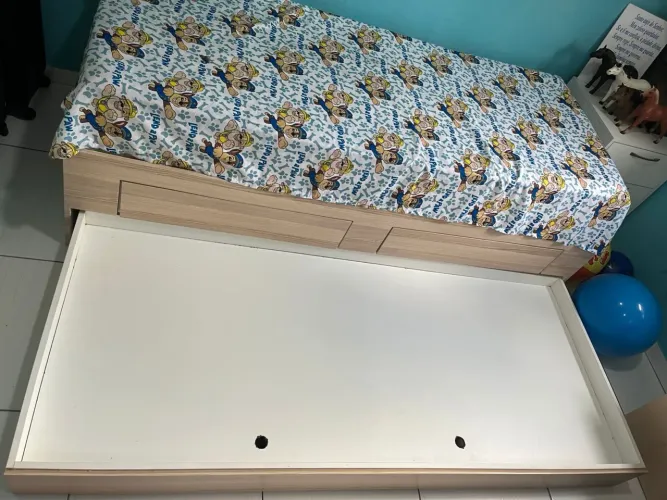 Cama de solteiro em MDF + com colchão bom sono