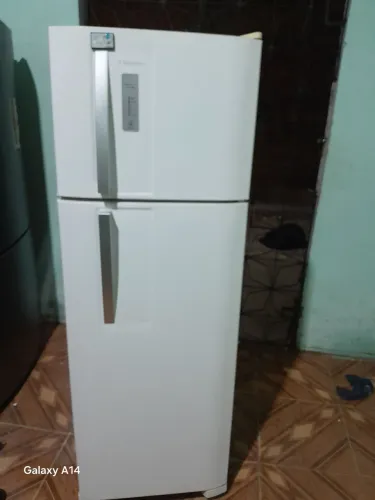 GELADEIRA ELECTROLUX FROST FREE